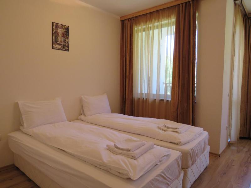 Studio Apartment image 3