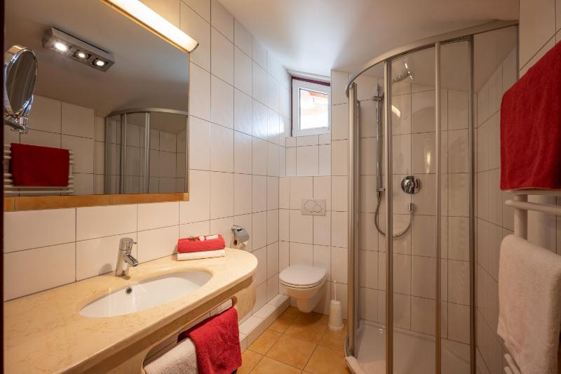 Double Room with Balcony image 3