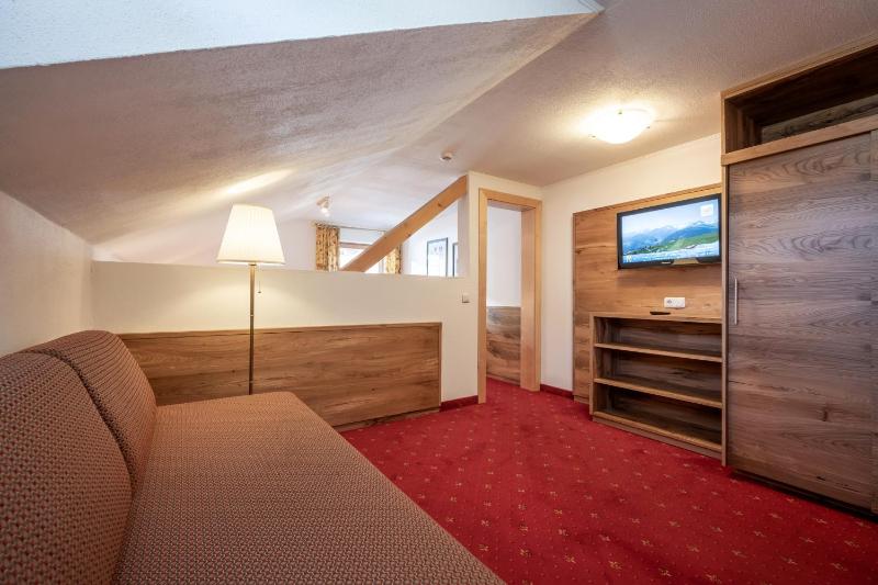 Superior Double Room image 4
