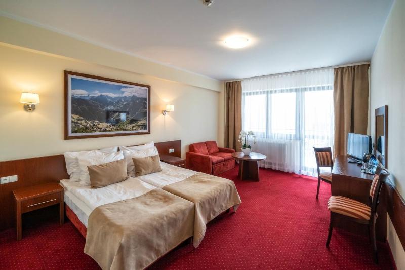 Comfort Double Room with Sofa and Balcony image 4