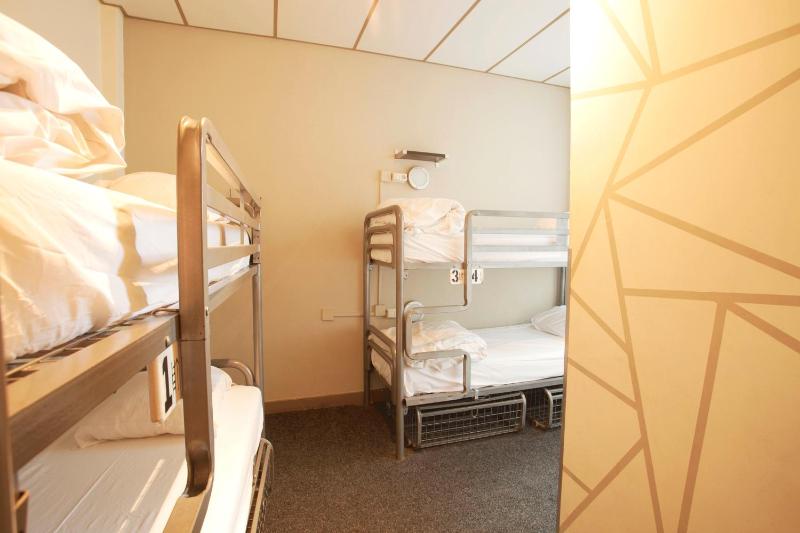 Bed in 4-Bed Mixed Dormitory Room image 4