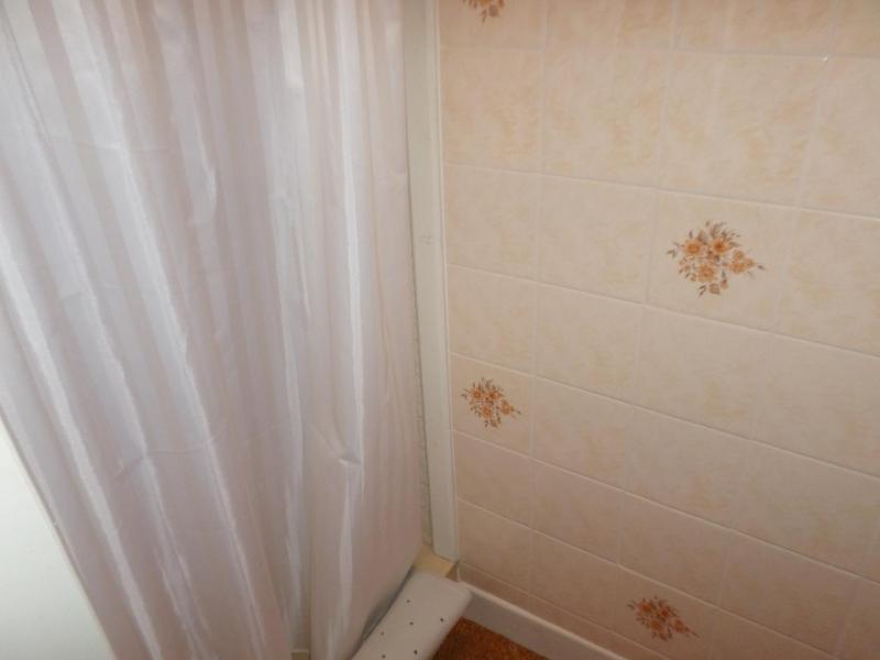 Twin Room with Garden View image 3