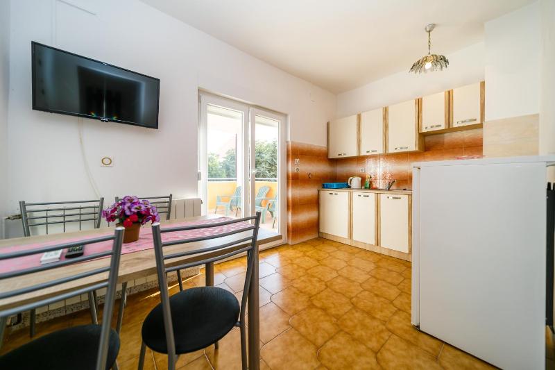 Apartments Bozena - image 2