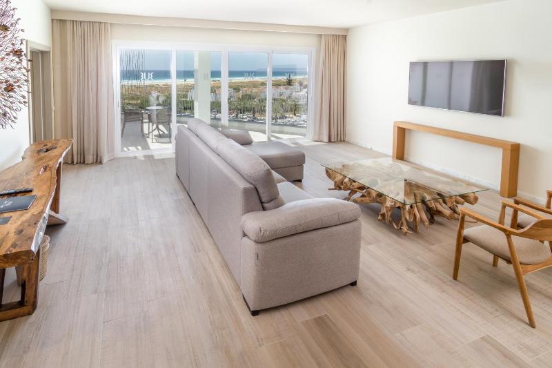 Premium Junior Suite image 3