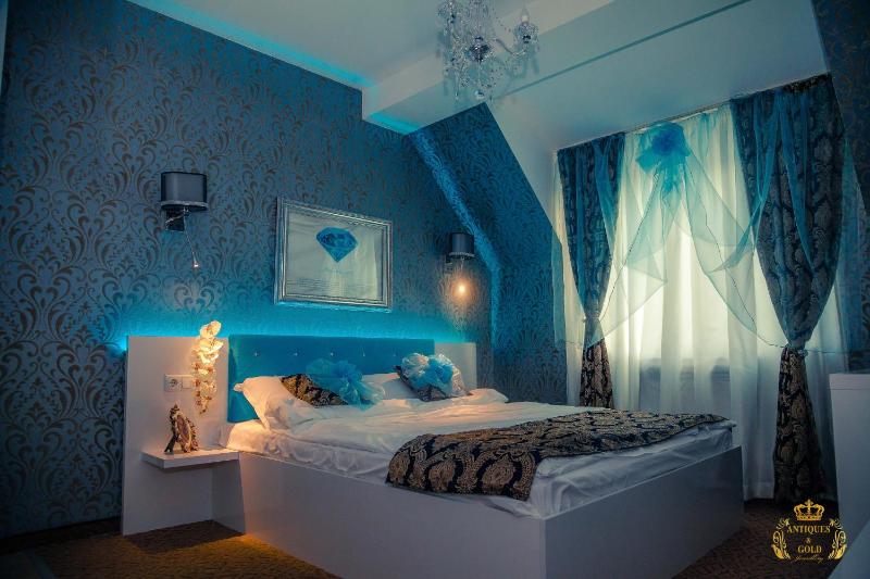 Deluxe Double Room image 1