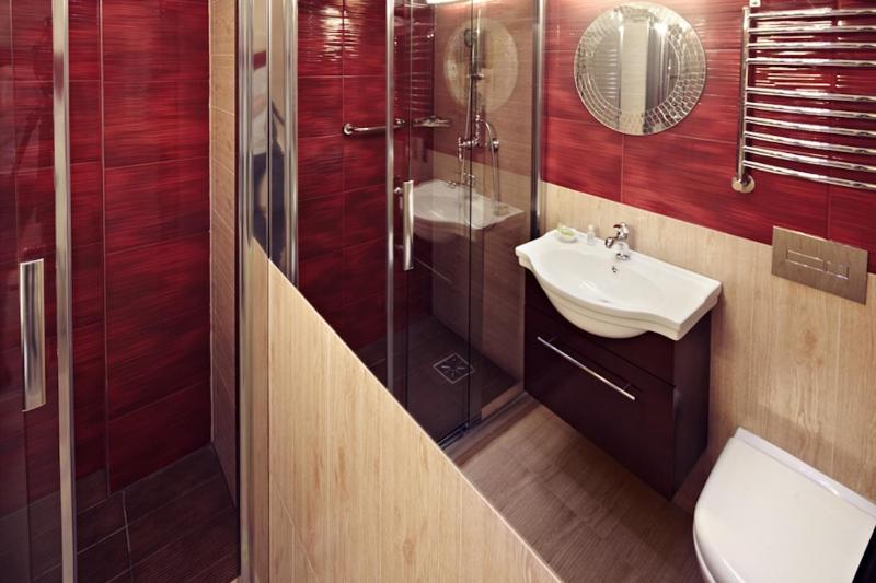 Deluxe King Room image 3