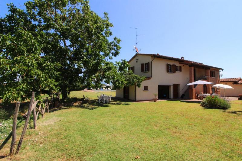 Four-Bedroom Villa - Split Level image 2
