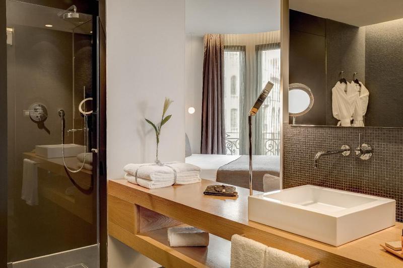 Junior Suite image 2