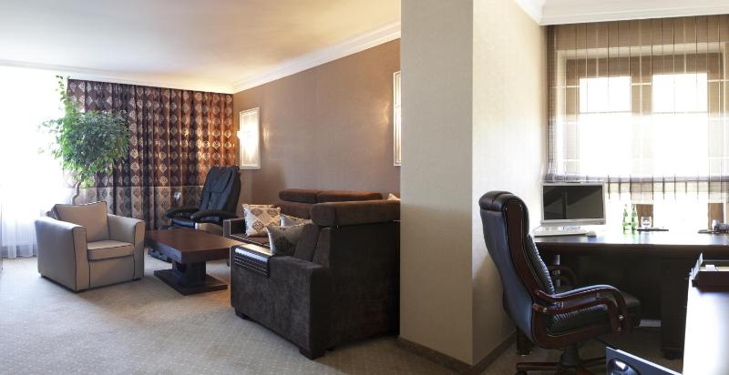Superior Suite image 3