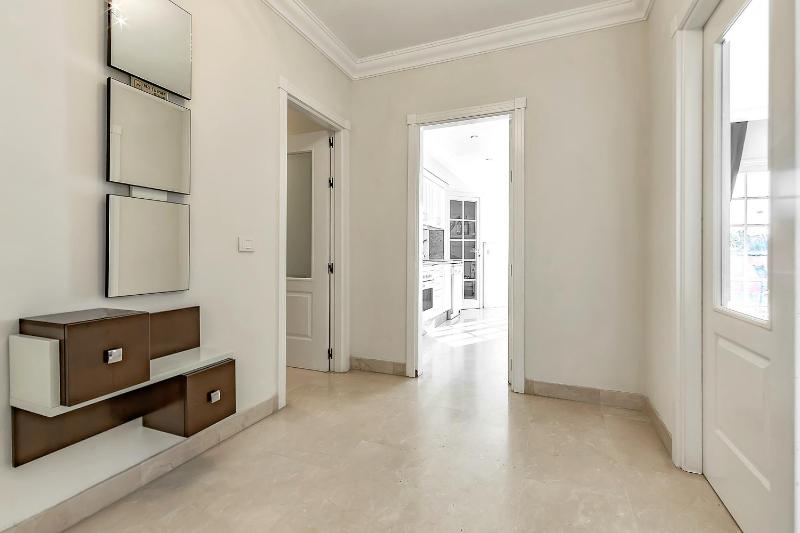 Apartment with large terrace in Terrazas del Duque - image 35