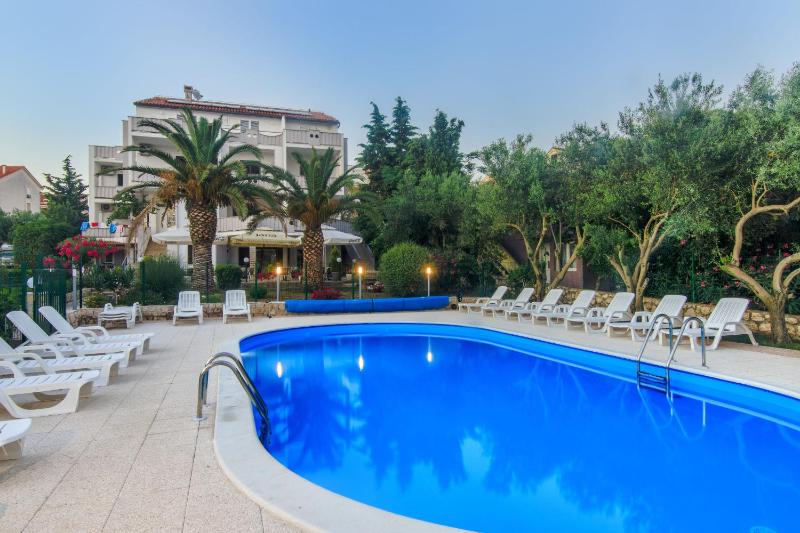 Apartments Villa Daniela - image 2