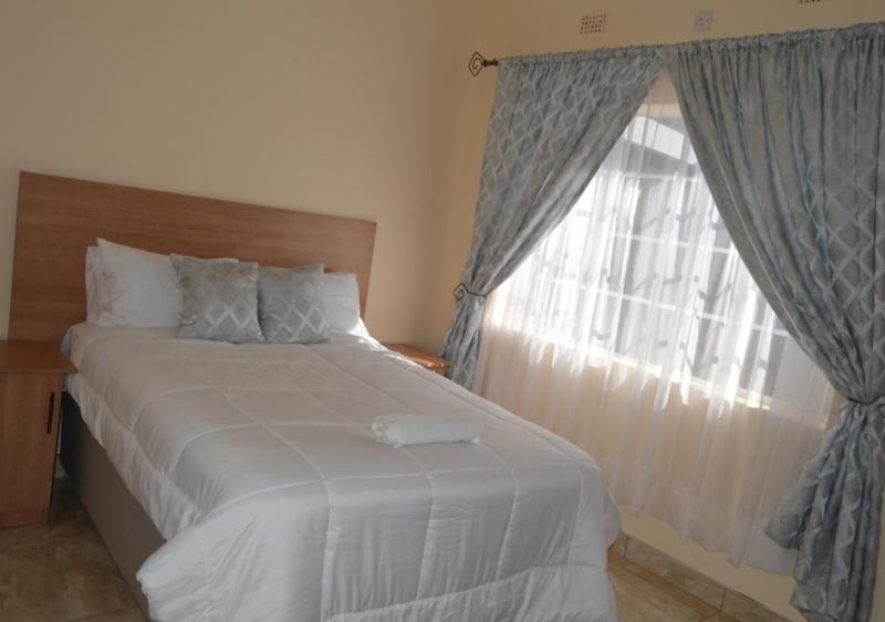 Chitova’s Guesthouse - image 5