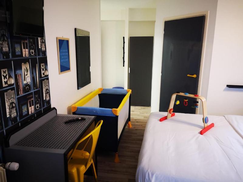 Comfort Triple Room image 4
