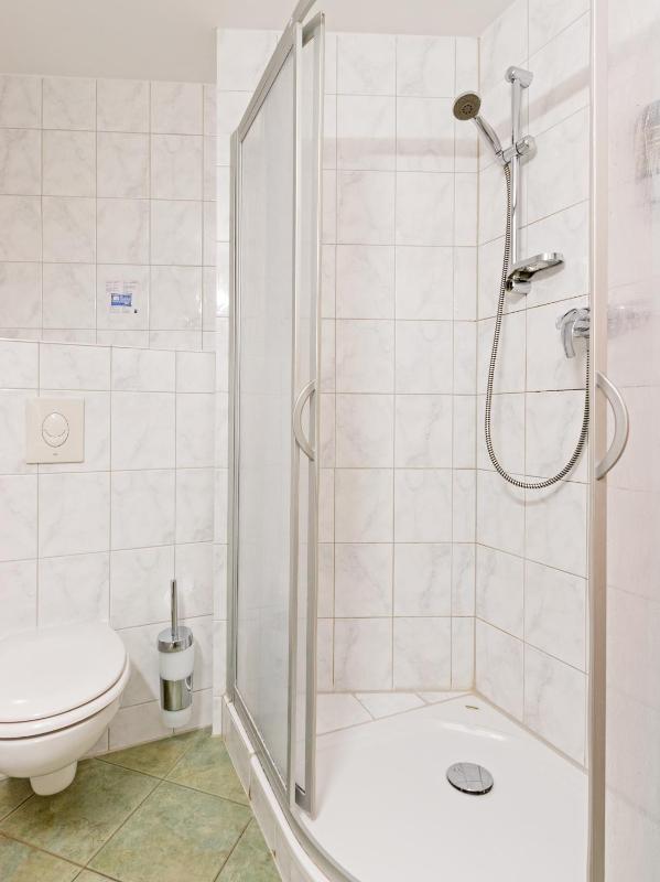 Double or Twin Room image 3