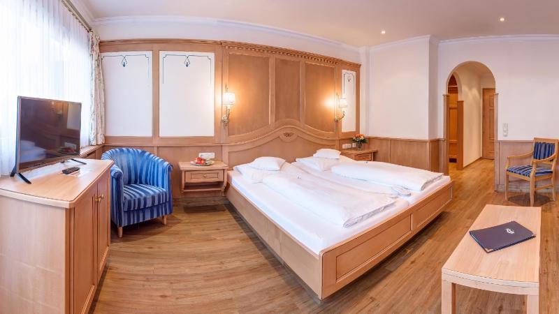 Penthouse Suite image 3