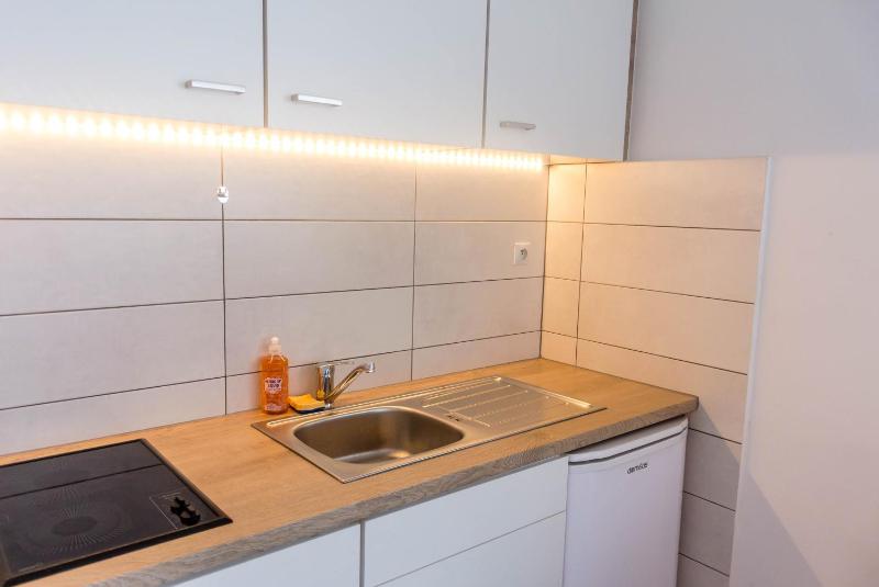 Studio Apartment image 1