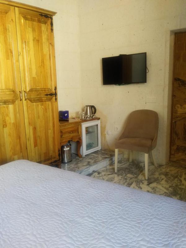 Deluxe Room image 3