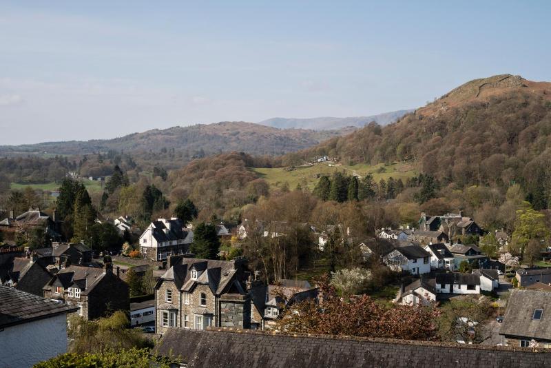 Barnes Fell Apartments - image 34