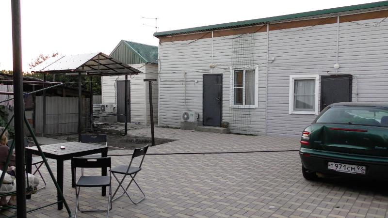 Deluxe Double Room with Extra Bed image 2