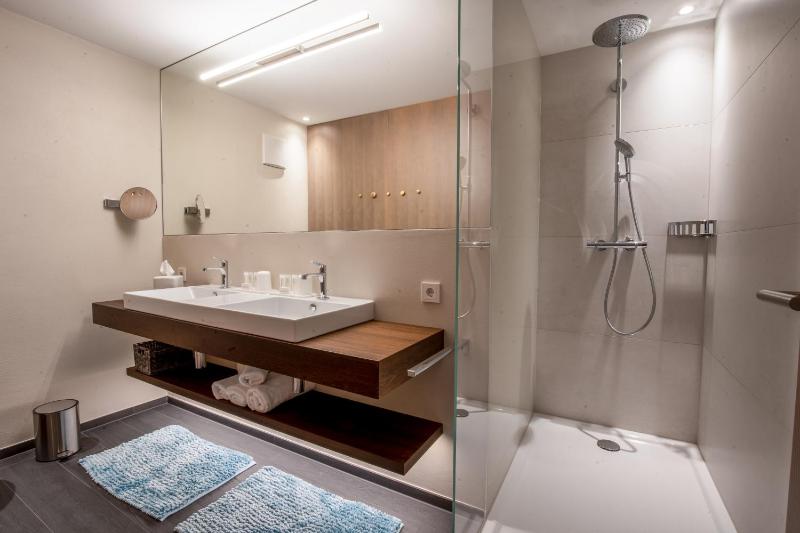 Deluxe Suite image 4