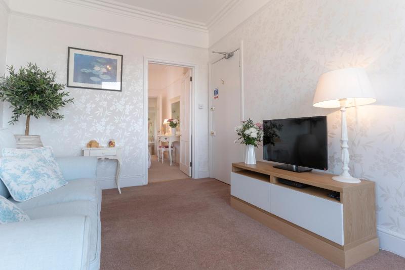 Barnes Fell Apartments - image 7