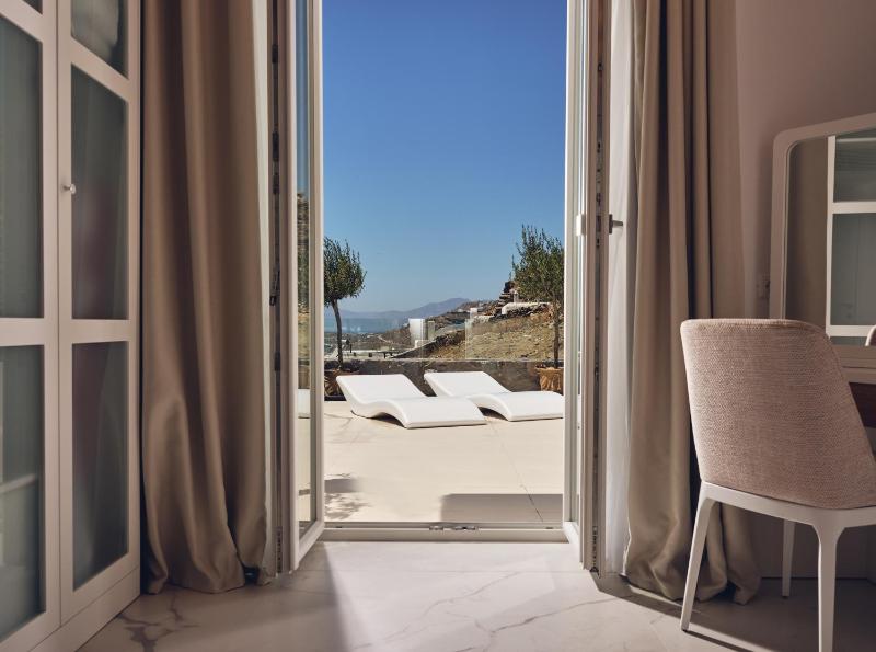 Climax Villa with Private Pool and Sea View image 2