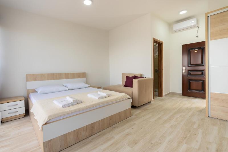 Apartment with Pool View  image 3