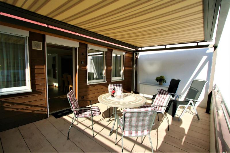Two-Bedroom House image 4