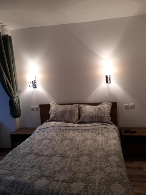 One-Bedroom Apartment image 4