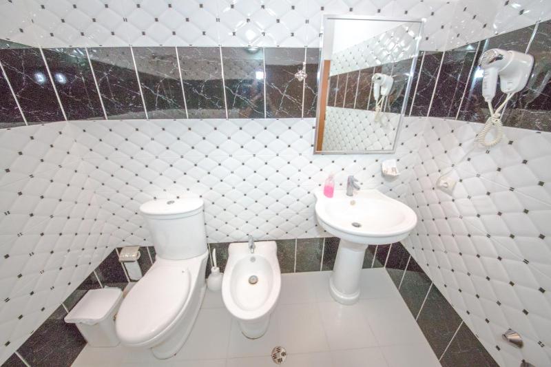 Quadruple Room image 2