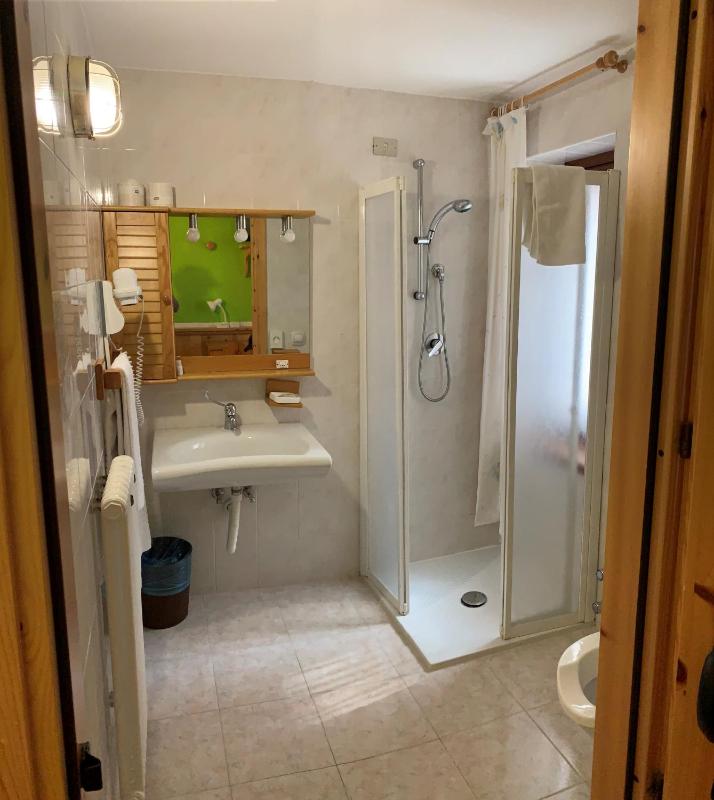 Single Room image 3