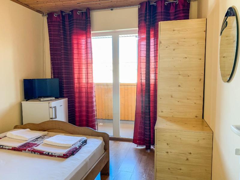 Double Room image 2