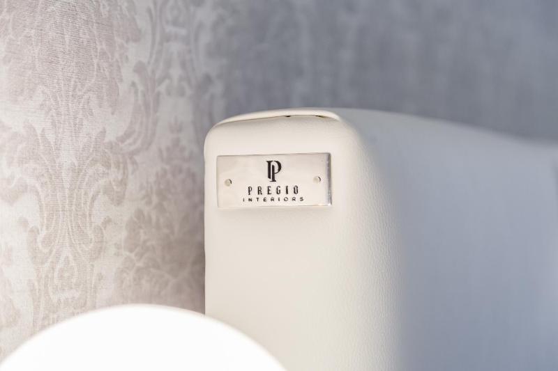 Junior Suite image 2