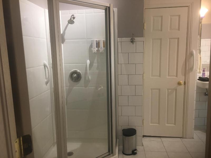 King Suite with Spa Bath with Fireplace image 3