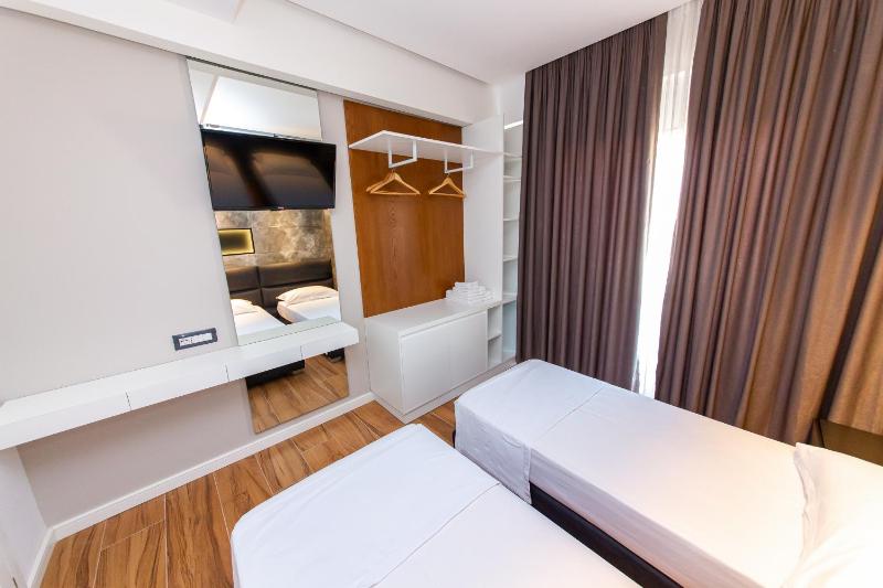 Two Bedroom Family Room with Balcony image 3