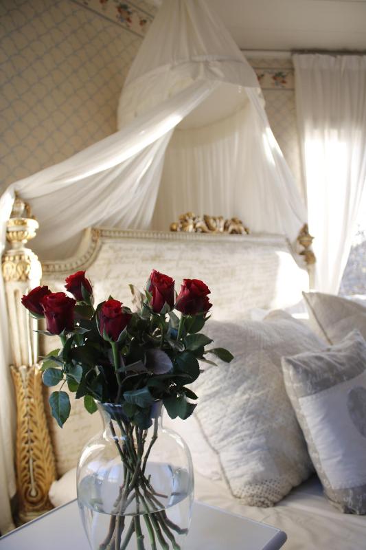 Superior Double or Twin Room with Garden View image 3