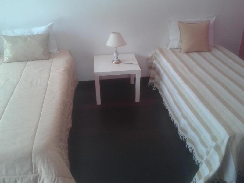 Large Twin Room image 2