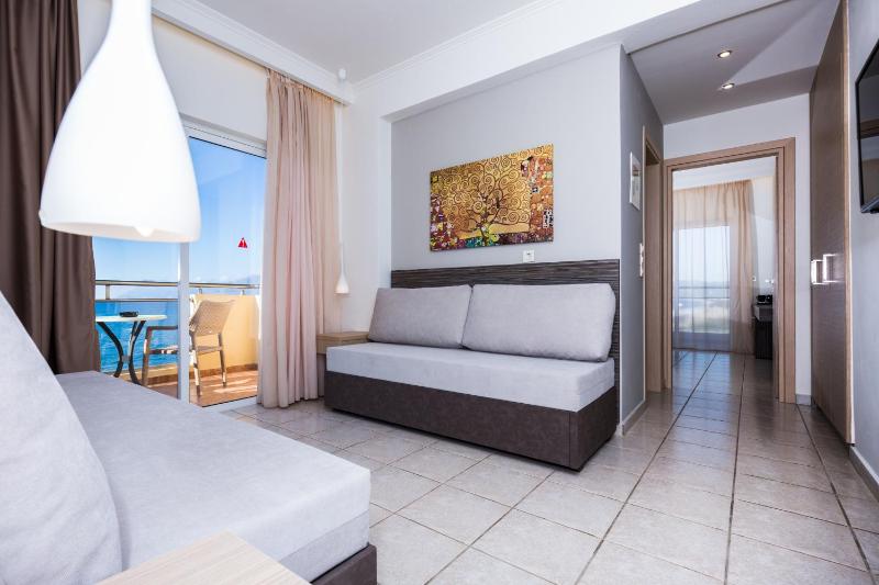 Family Room - Beach Front image 1