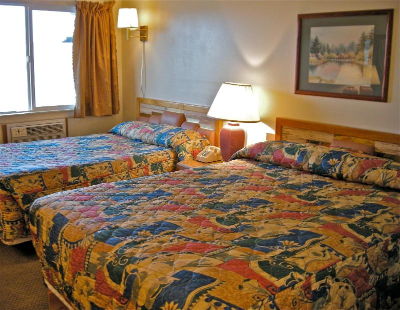 Double Room image 4