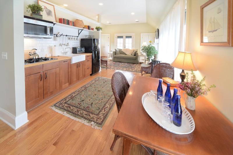 Queen Suite image 3