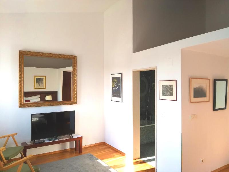 Superior Double Room with River View image 3