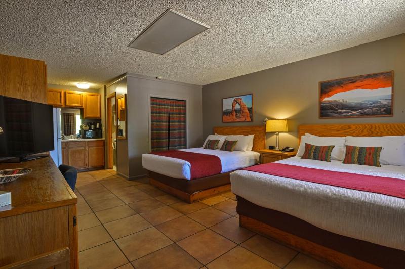 Double Room image 2