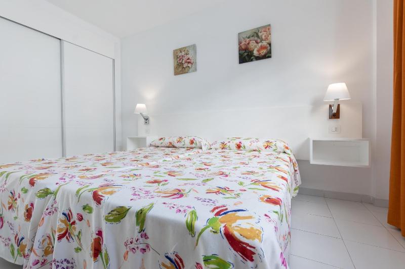 One-Bedroom Apartment with View image 4