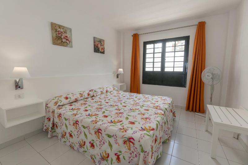 One-Bedroom Apartment with View image 3