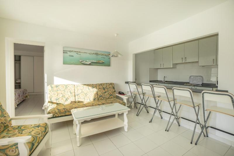 Two-Bedroom Apartment (5 Adults) image 4