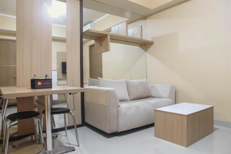 Spacious 1BR at The Oasis Cikarang Apartment By Travelio - image 8