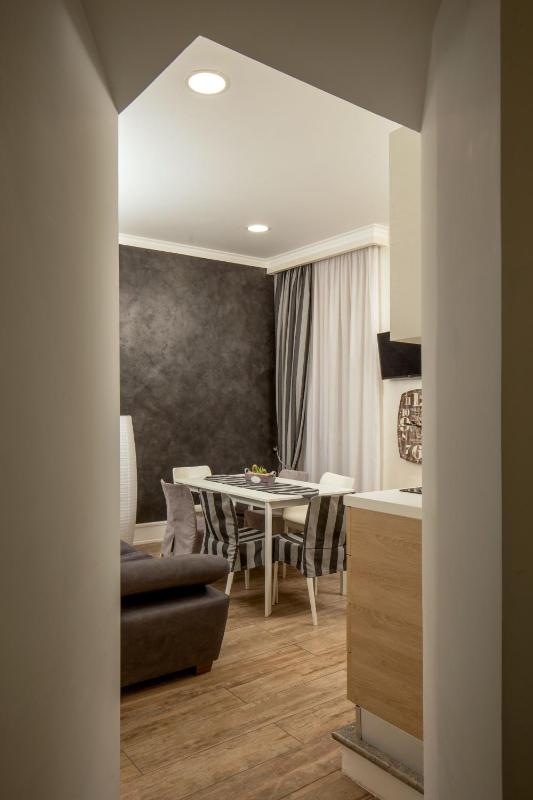 Superior Queen Room image 4