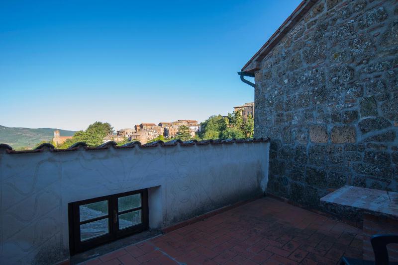 Apartment with Terrace image 4