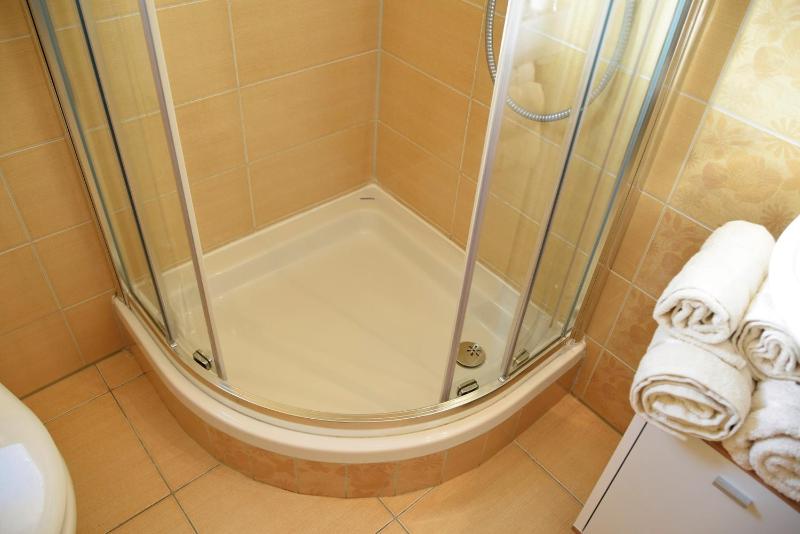 Studio Apartment with Balcony image 2