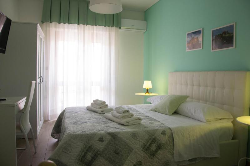 Triple Room with Private Bathroom image 4